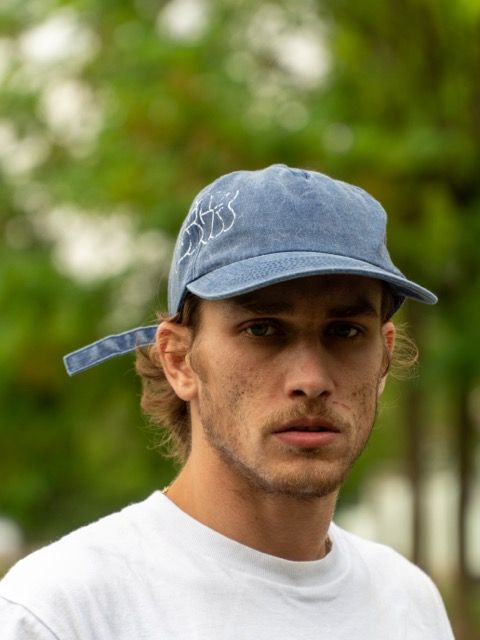 Шапка RICH Trow Up